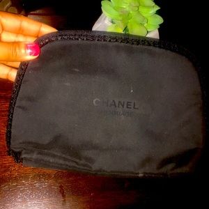 AUTHENTIC CHANEL MAKEUP/TOILETRIES BAG 💎